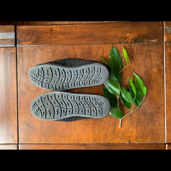 Black Crochet-style Bobs - Picture 4 of 6